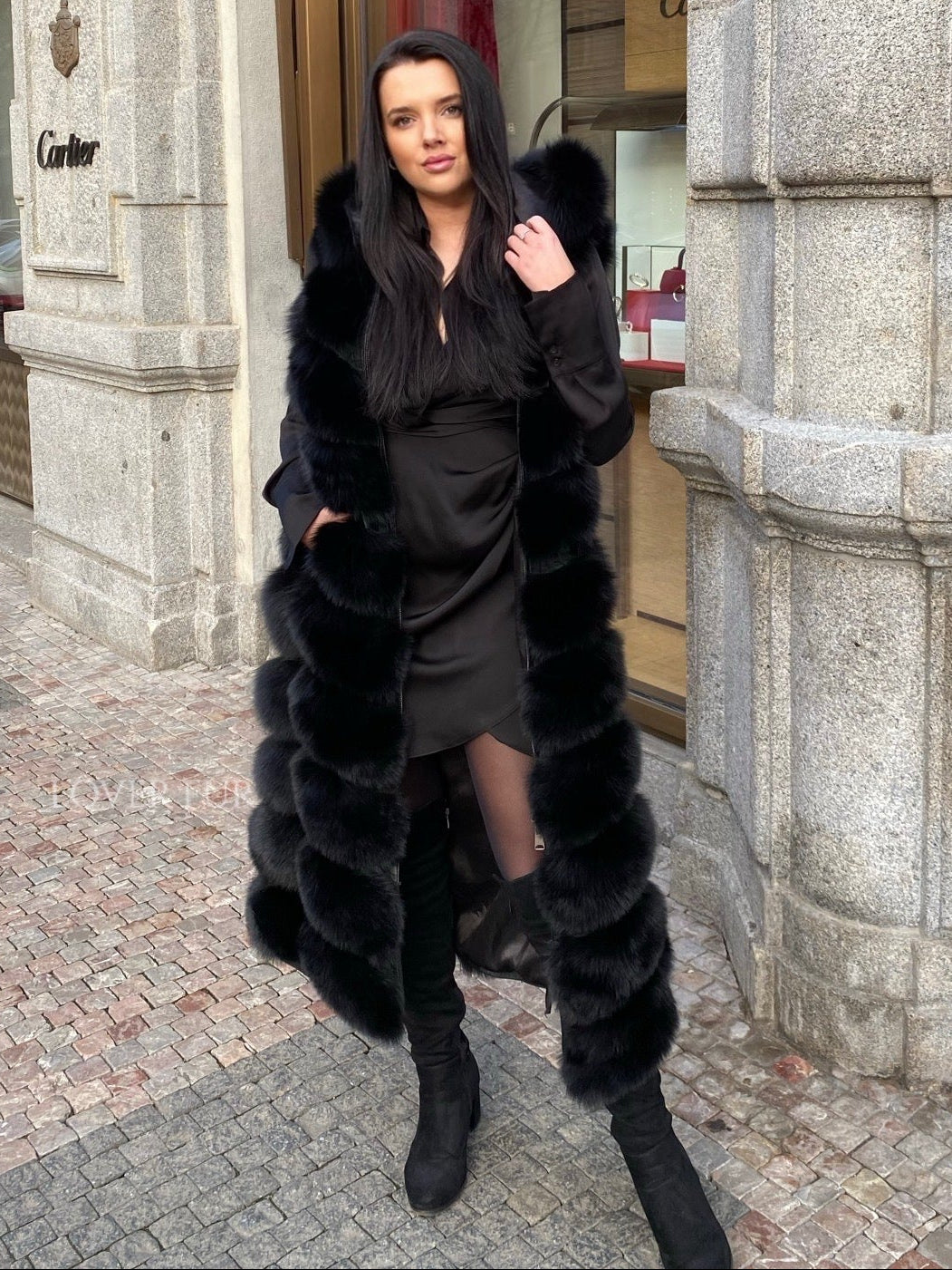 Long fox fur vest 120cm Black