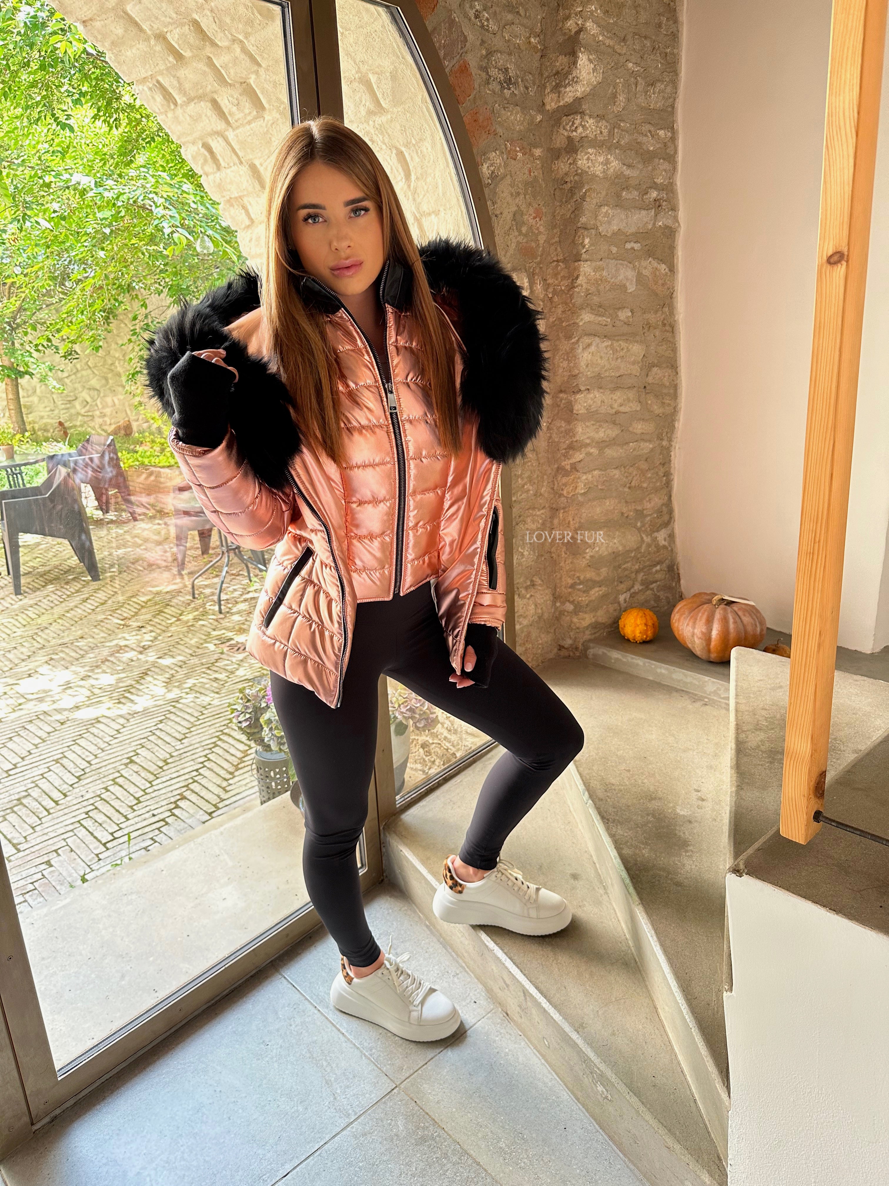 Ski jacket in water-repellent lambskin and fox fur