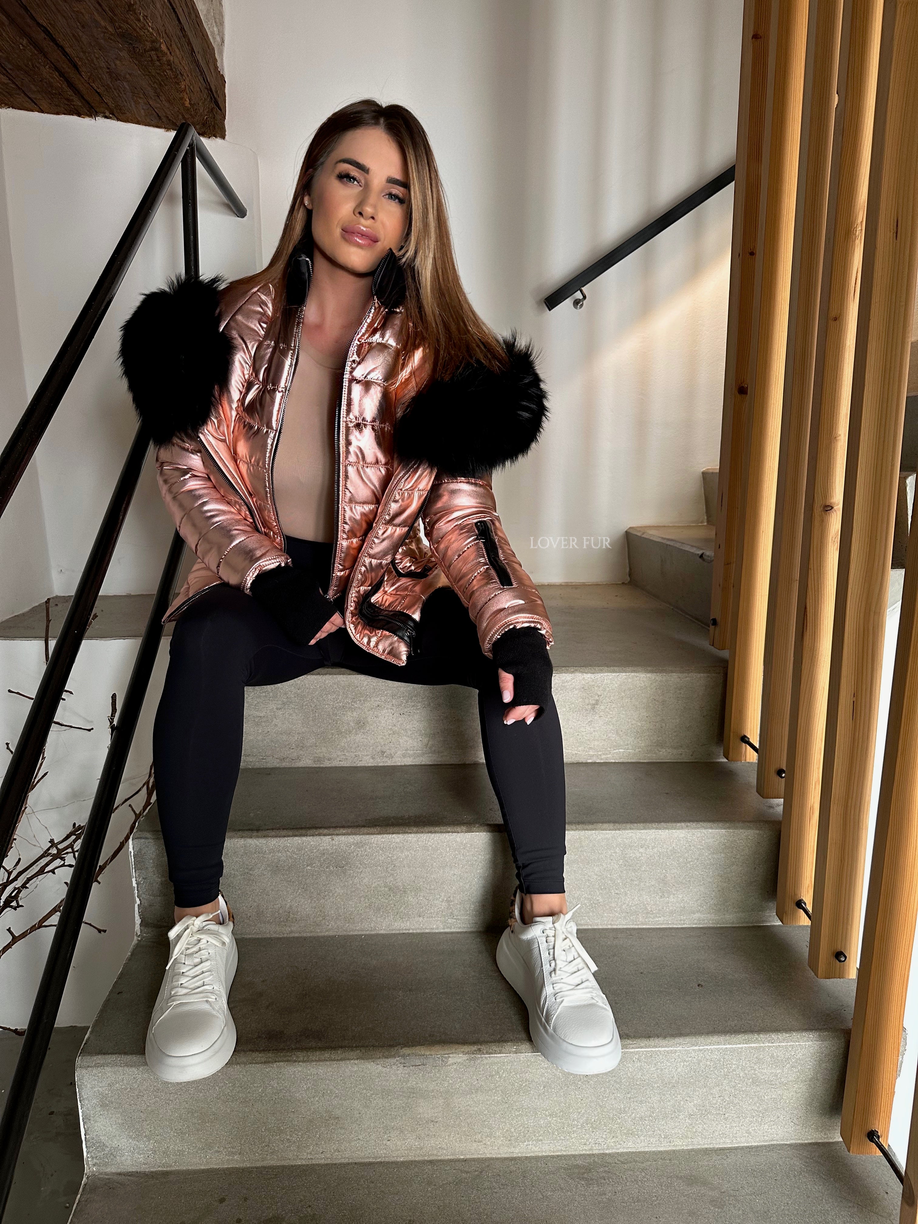 Ski jacket in water-repellent lambskin and fox fur